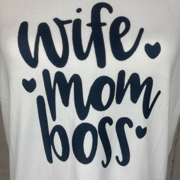 Wife, mom, boss t-shirt - Picture 4 of 4
